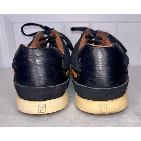 Athletic_Shoes